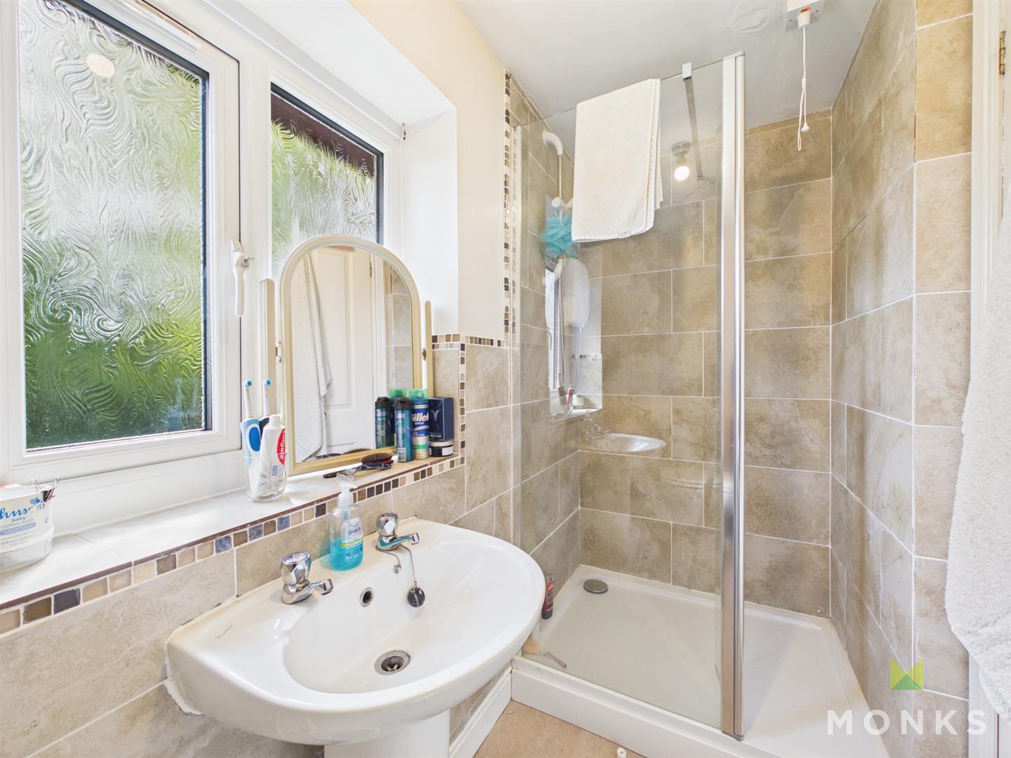 70 The Leasowes, Shrewsbury, SY5 9LU For Sale